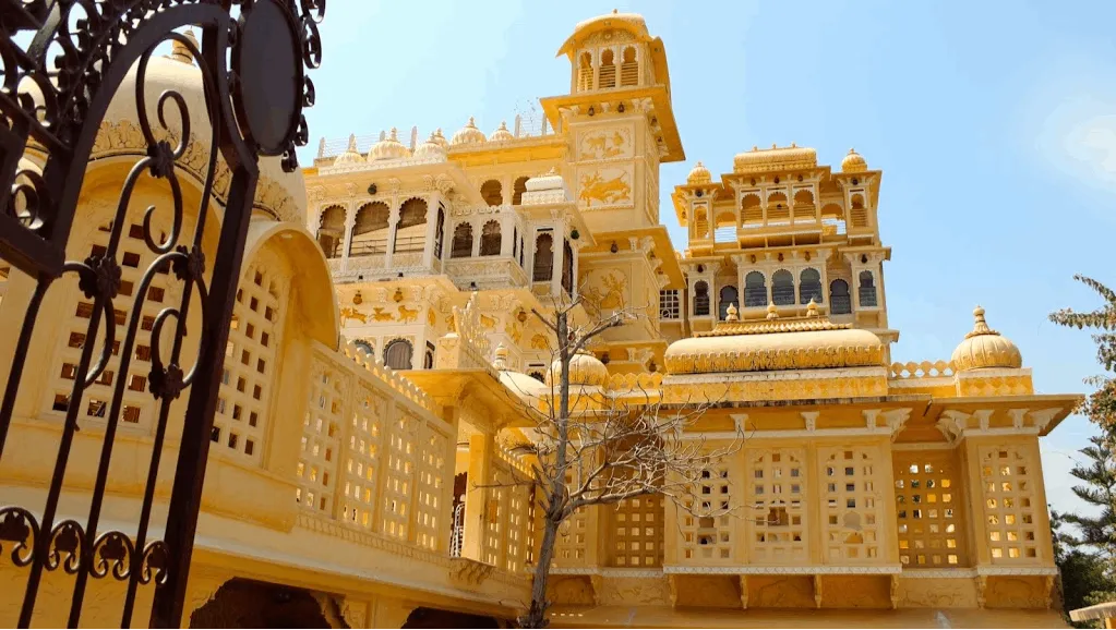 Chunda Palace — The Property